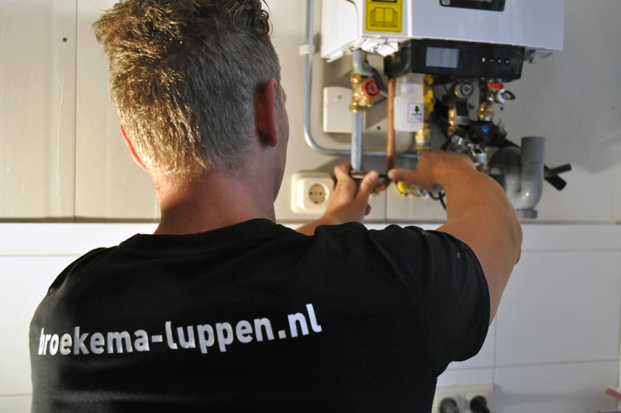 Aansluiten van een cv-ketel door Installatiebedrijf Hoogkerk